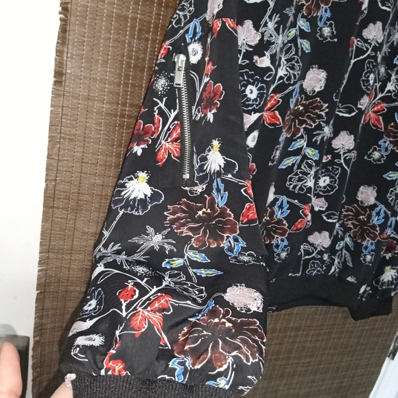 Bomber jacket - Picture 3 of 4